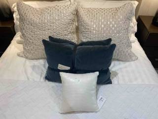 Decorative Pillows & Throws Gallery