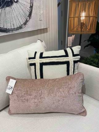 Decorative Pillows & Throws Gallery