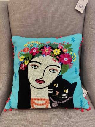Decorative Pillows & Throws Gallery