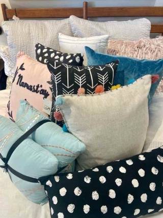 Decorative Pillows & Throws Gallery