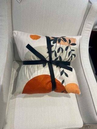 Decorative Pillows & Throws Gallery