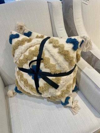 Decorative Pillows & Throws Gallery