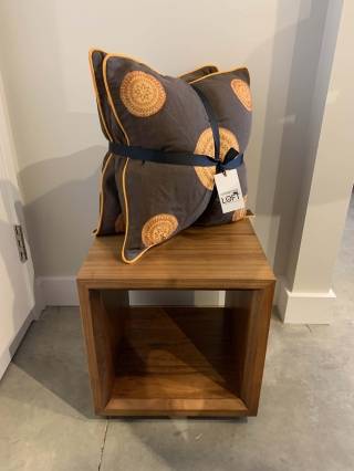 Decorative Pillows & Throws Gallery